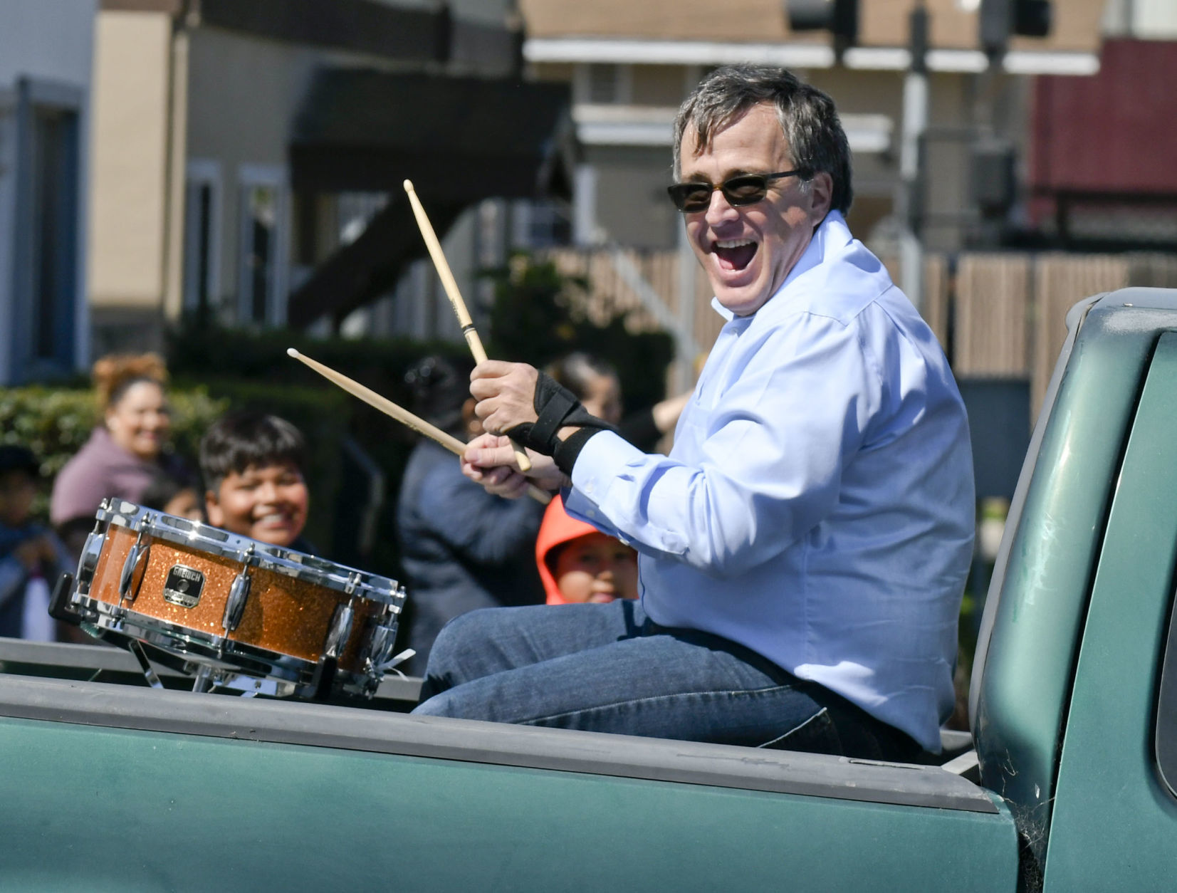 040320 Bruce teacher parade 04.jpg
